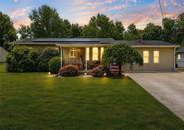 1st image of 220 Oak Park Ln, Union Twp, PA 16101 | MLS# 1759577