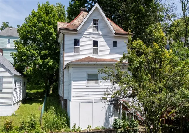 1st image of 421 Harrison Ave, Greensburg, PA 15601 | MLS# 1759134