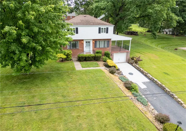 Photo 1 of Single family home for sale at 117 Dennis Dr, Glenshaw, PA 15116 | MLS# 1759430 | Listing updated on 2026-07-18