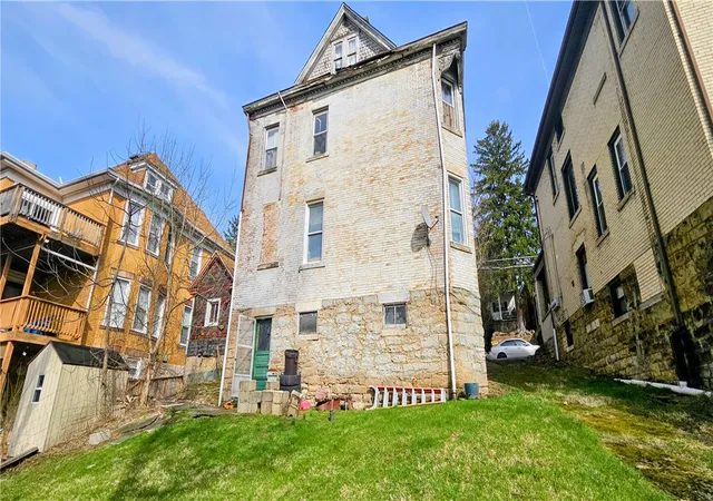 Listing Photo 2 - Condo for sale in building located at 53 Carrick Ave, Pittsburgh, PA 15210 - Unit #