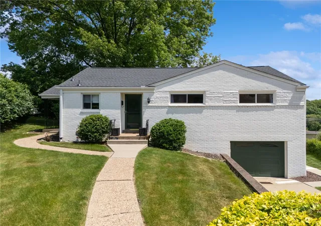 Homes for sale in Whitehall, PA | 4315 Frank St, Whitehall, PA 15227 | MLS# 1759178