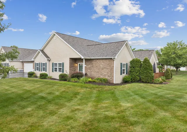 3rd image of 113 Clearwater Dr, Ellwood City, PA 16117 | MLS# 1759608