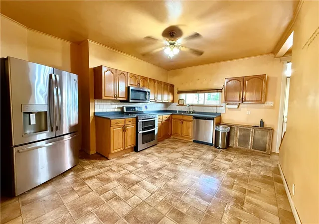 Homes for sale in Sharpsburg, PA | 112 Clay St, Sharpsburg, PA 15215 | MLS# 1759542