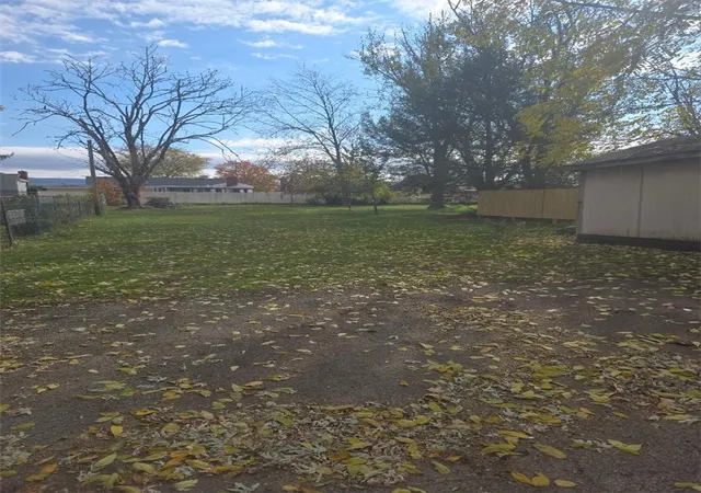 Photo 3 of Single family home for sale at 615 Morgantown Rd, Uniontown, PA 15401 | MLS# 1759159 | Listing updated on 2026-06-12