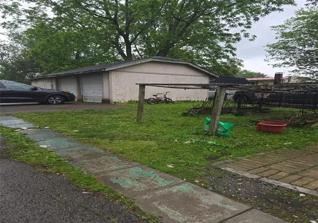 Photo 4 of Single family home for sale at 615 Morgantown Rd, Uniontown, PA 15401 | MLS# 1759159 | Listing updated on 2026-06-12