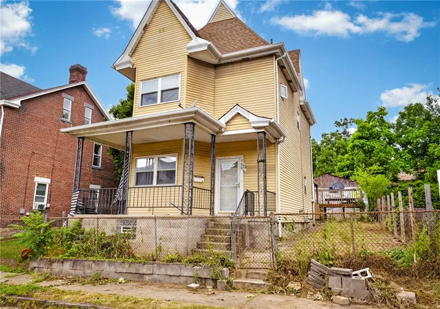 Photo 2 of Single family home for sale at 906 1st Street, Mc Kees Rocks, PA 15136 | MLS# 1759629 | Listing updated on 2026-08-01