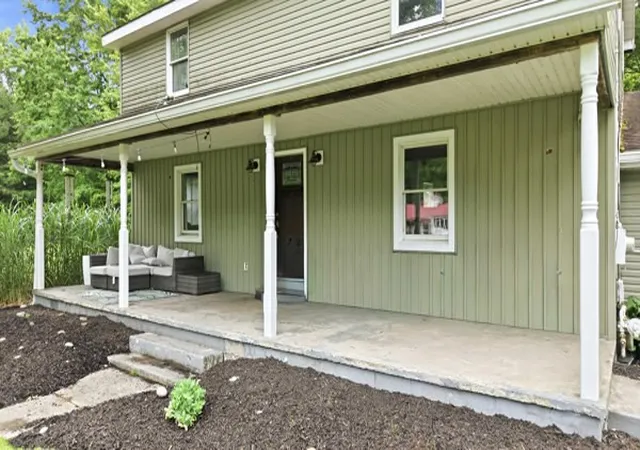 Homes for sale in Shenango, PA | 4313 Mapleton St, Shenango, PA 16134 | MLS# 1759621
