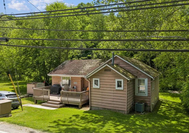 Homes for sale in Economy, PA | 1108 Big Sewickley Creek Rd, Economy, PA 15143 | MLS# 1759645
