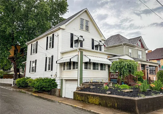 Photo 1 of Single family home for sale at 1523 Indiana Ave, Monaca, PA 15061 | MLS# 1759654 | Listing updated on 2026-08-31