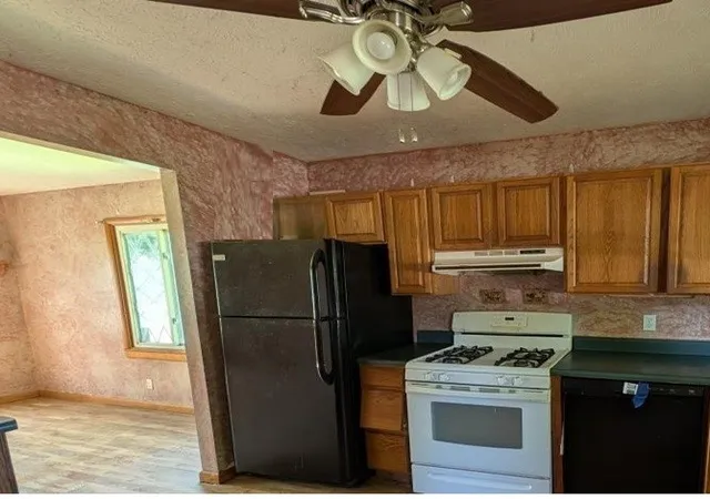Photo 3 of Sale Pending at 1029 Mechanic St, Girard, PA 16417 | MLS# 1759657 | Listing updated on 2026-10-05