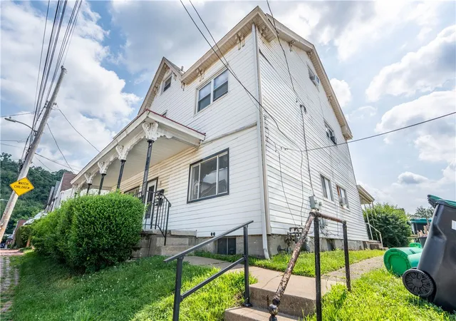 Photo 3 of Multi family home for sale at 114 22nd St, Sharpsburg, PA 15215 | MLS# 1759467 | Listing updated on 2026-09-22