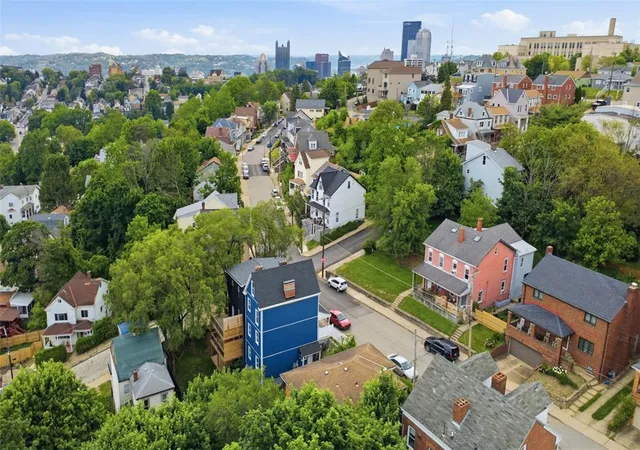 5th image of 504 Natchez St, Mt Washington, PA 15211 | MLS# 1759387