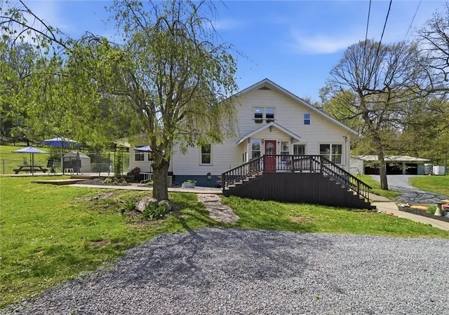 Photo 3 of Single family home for sale at 367 369 Buttermilk Hl Rd, Franklin, PA 16323 | MLS# 1759661 | Listing updated on 2026-07-22