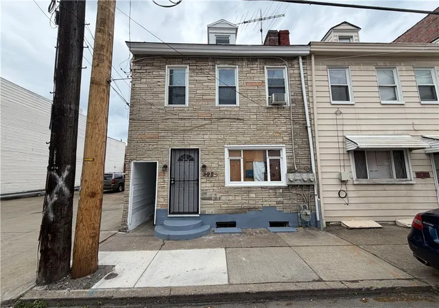 1st image of 98 S 15th St, South Side, PA 15203 | MLS# 1759278