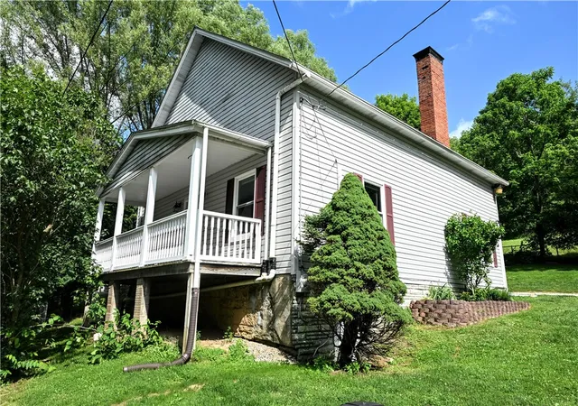 Homes for sale in W Pike Run Twp, PA | 284 Richeyville Rd, W Pike Run Twp, PA 15427 | MLS# 1759734