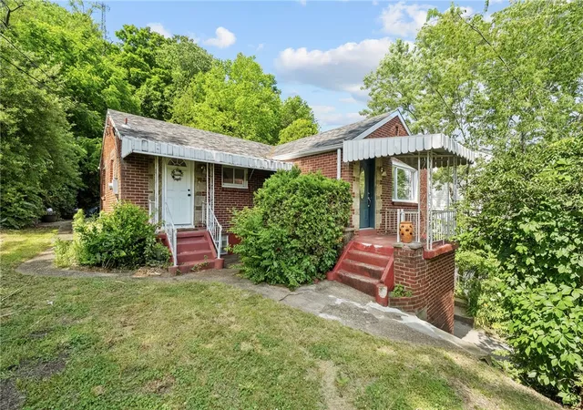 Photo 1 of Single family home for sale at 716 Darlington St, Carnegie, PA 15106 | MLS# 1759619 | Listing updated on 2026-07-14