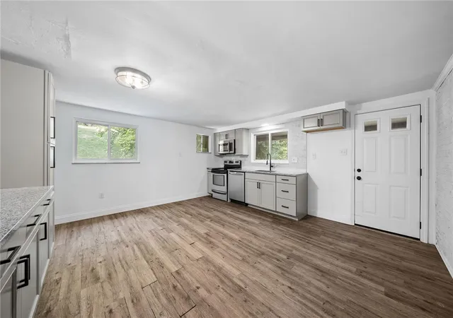 Photo 4 of Single family home for sale at 716 Darlington St, Carnegie, PA 15106 | MLS# 1759619 | Listing updated on 2026-07-14