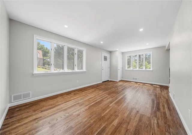 Photo 3 of Single family home for sale at 1674 Fiat St, Brookline, PA 15210 | MLS# 1759664 | Listing updated on 2026-07-27