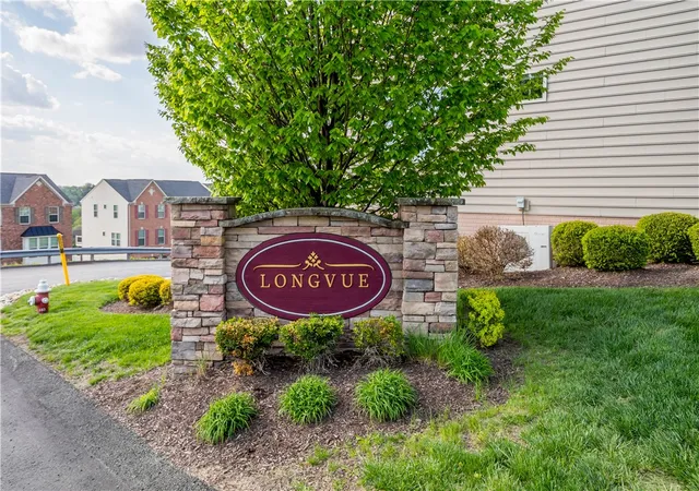 Homes for sale in Ross Twp, PA | 506 Aprilmae Way, Ross Twp, PA 15237 | MLS# 1759544
