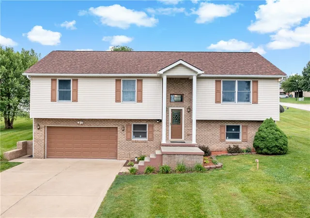 Homes for sale in South Union Twp, PA | 103 Long Ridge Ln, South Union Twp, PA 15401 | MLS# 1759777
