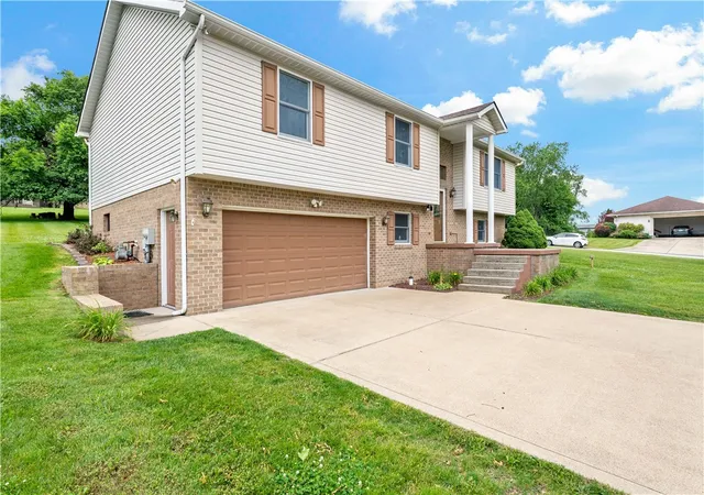 2nd image of 103 Long Ridge Ln, South Union Twp, PA 15401 | MLS# 1759777