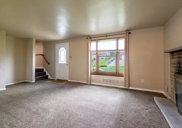Homes for sale in Baldwin Twp, PA | 963 Highview Rd, Baldwin Twp, PA 15234 | MLS# 1759799