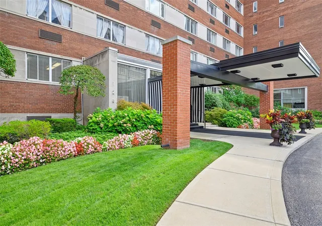 2nd image of 128 N Craig Street #415, Oakland, PA 15213 | MLS# 1758885