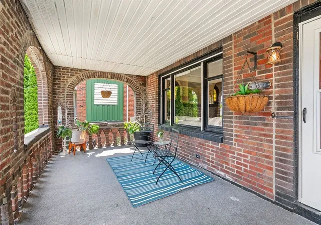 Homes for sale in Brentwood, PA | 2914 Glendale Ave, Brentwood, PA 15227 | MLS# 1759499