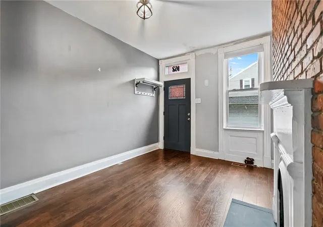 4th image of 162 Locarna Way, Pittsburgh, PA 15201 | MLS# 1759751