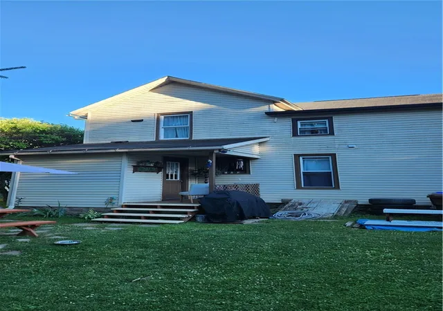 4th image of 224 Clinton St, Greenville, PA 16125 | MLS# 1759801