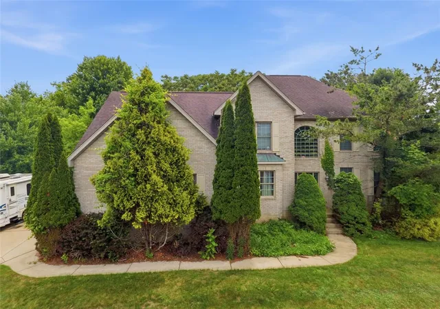 5th image of 106 Conestoga Dr, Peters Twp, PA 15367 | MLS# 1759584
