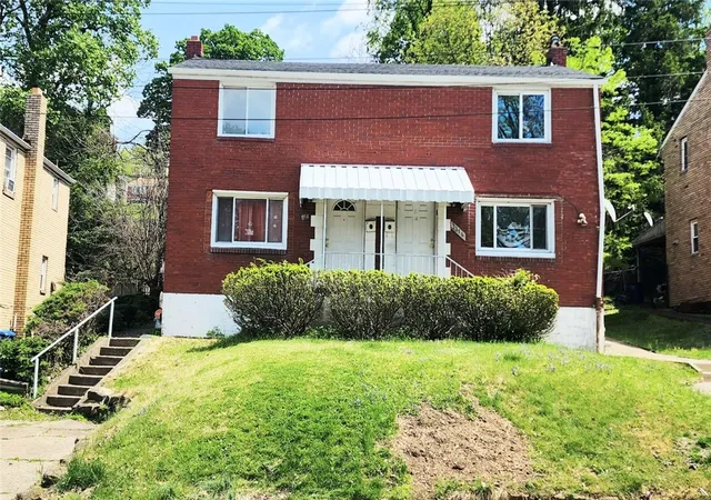 Homes for sale in Stanton Heights, PA | 1118 Woodbine St, Stanton Heights, PA 15201 | MLS# 1759143