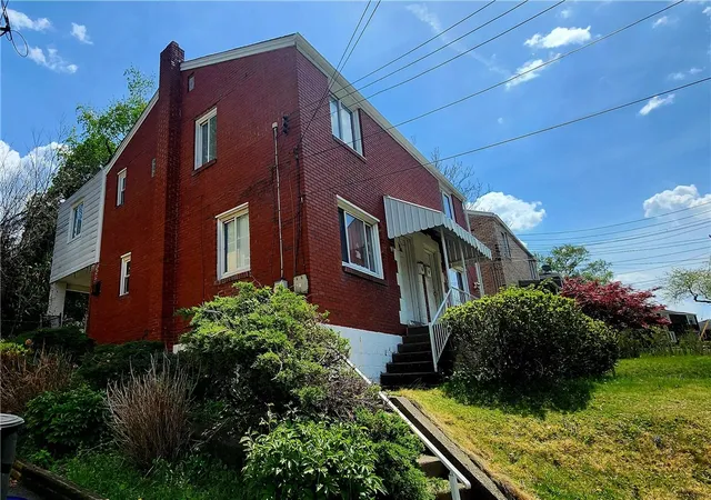 Homes for sale in Stanton Heights, PA | 1118 Woodbine St, Stanton Heights, PA 15201 | MLS# 1759143