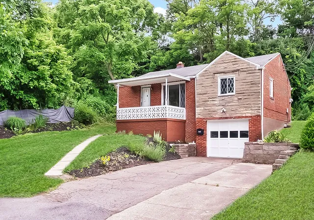 Homes for sale in West Mifflin, PA | 3437 Brinway Dr, West Mifflin, PA 15122 | MLS# 1759551