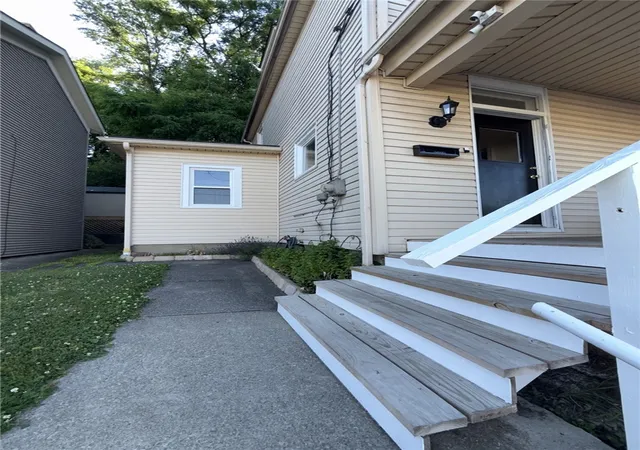 2nd image of 705 12th Ave, New Brighton, PA 15066 | MLS# 1759826