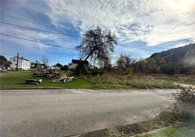 Homes for sale in Jeannette, PA | 112 17th Street, Jeannette, PA 15644 | MLS# 1759868