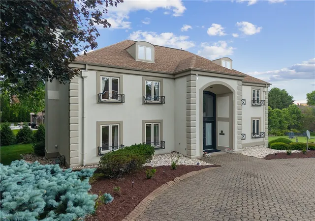 2nd image of 180 Springmeadow Dr, Upper St Clair, PA 15241 | MLS# 1759866