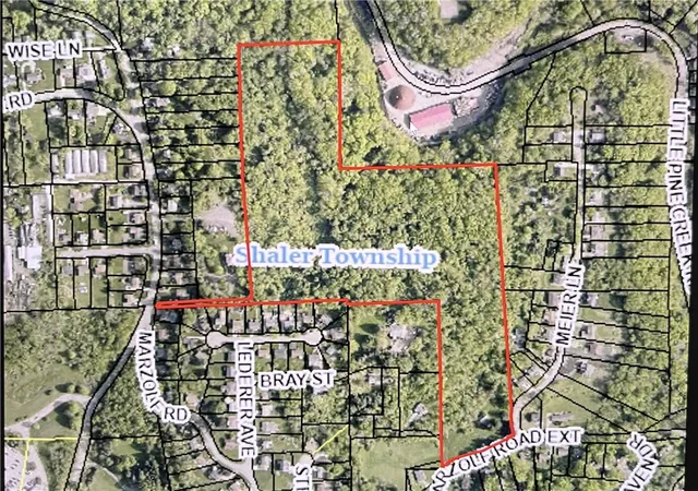 Homes for sale in Shaler, PA | 230 Meier Ln, Shaler, PA 15223 | MLS# 1759860