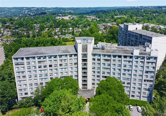 Homes for sale in Mt Lebanon, PA | 1150 Bower Hill #703A, Mt Lebanon, PA 15243 | MLS# 1759431