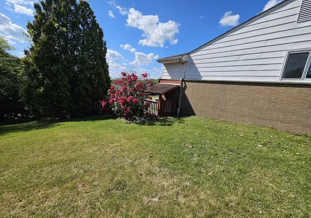 5th image of 200 Lookout Dr, Oakdale, PA 15071 | MLS# 1759907