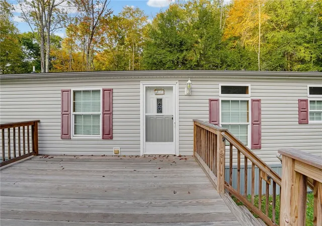 Photo 3 of Manufactured home for sale at 132 Hemlock Ln, Rochester Mills, PA 15771 | MLS# 1759800 | Listing updated on 2026-10-02