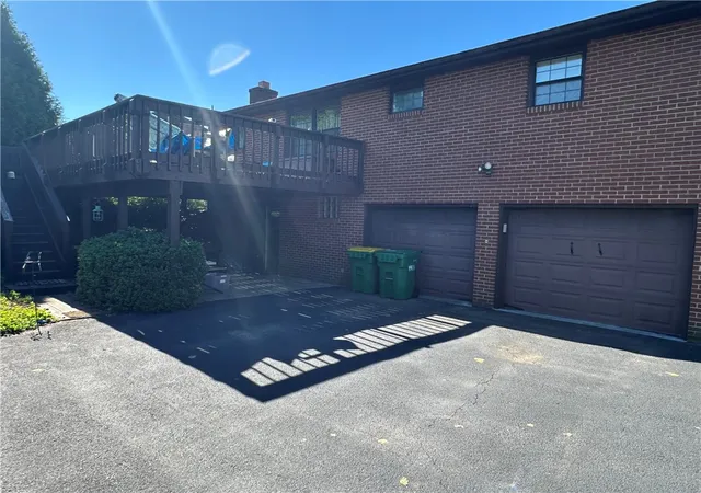 Photo 3 of Single family home for sale at 141 Hampton Ct, Butler, PA 16002 | MLS# 1759918 | Listing updated on 2026-07-05