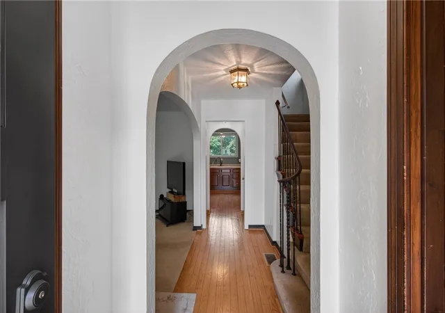 Photo 2 of Single family home for sale at 212 E Muntz, Butler, PA 16001 | MLS# 1759892 | Listing updated on 2026-07-25