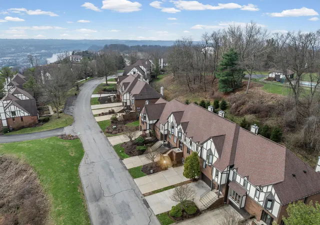 Homes for sale in Harmar, PA | 421 Forest Highlands Dr, Harmar, PA 15238 | MLS# 1759962