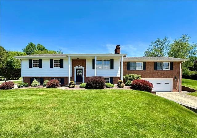 Homes for sale in Neshannock Twp, PA | 611 W Englewood Ave, Neshannock Twp, PA 16105 | MLS# 1759807
