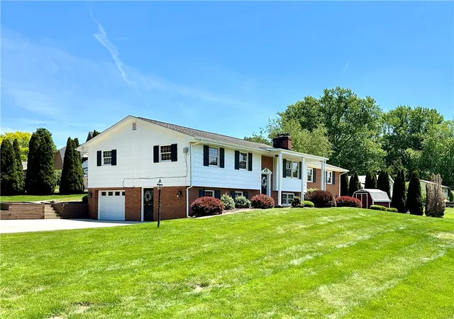 Homes for sale in Neshannock Twp, PA | 611 W Englewood Ave, Neshannock Twp, PA 16105 | MLS# 1759807