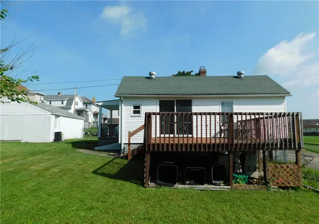 Photo 3 of Single family home for sale at 98 Easy St, Uniontown, PA 15401 | MLS# 1759691 | Listing updated on 2026-07-24