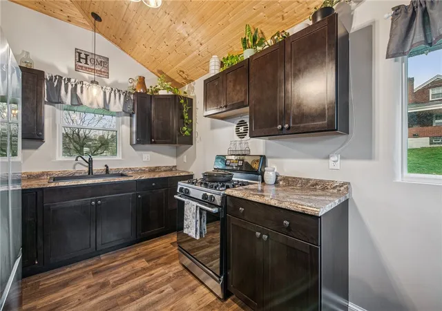 Photo 3 of Single family home for sale at 2064 State Route 130, Jeannette, PA 15644 | MLS# 1759876 | Listing updated on 2026-07-06