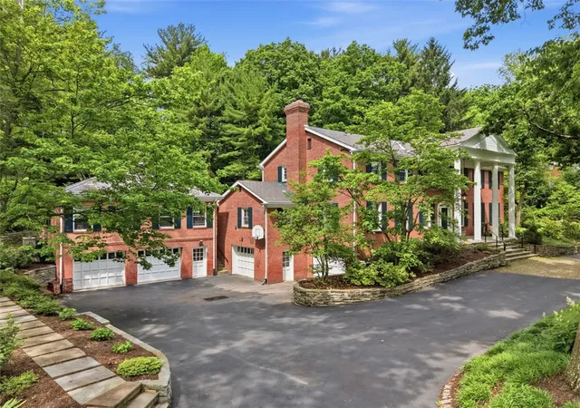2nd image of 144 Springhouse Lane, Fox Chapel, PA 15238 | MLS# 1757505