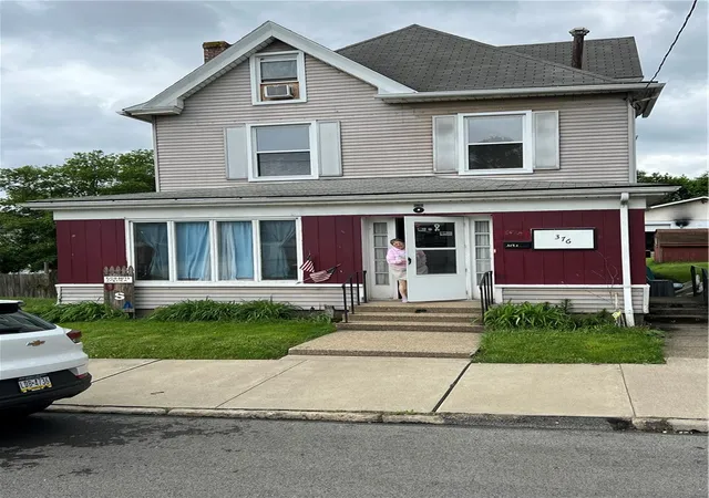 Homes for sale in Rochester, PA | 376 Vermont Ave, Rochester, PA 15074 | MLS# 1760103